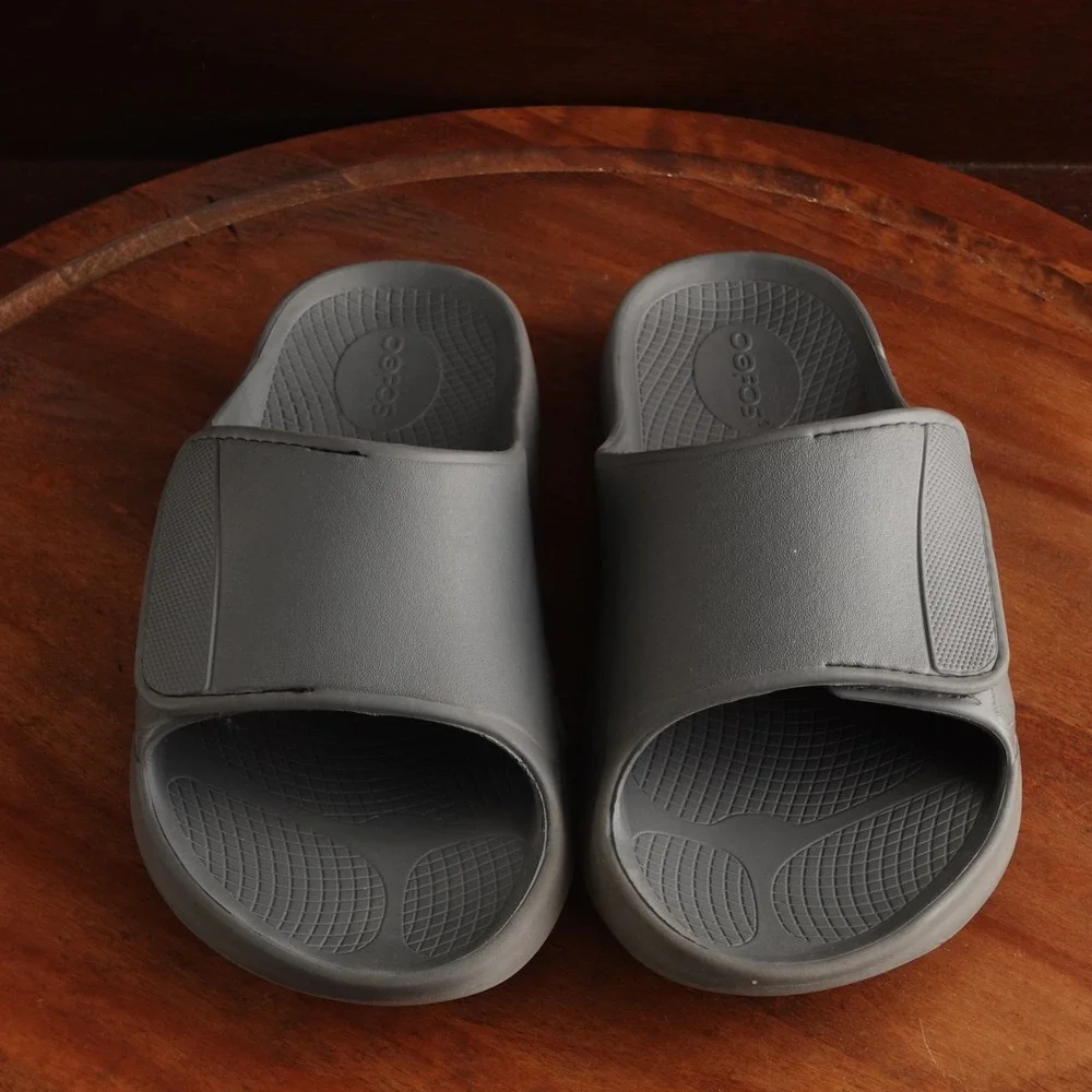 Oofos Sandals Unisex SZ M9 W11 Gray OOahh Sport Flex Recovery Coastal Slide Shoe